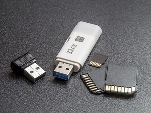 How to Create Custom Icons for Flash or USB Drives